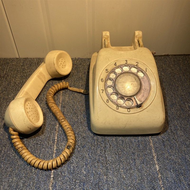 民俗老物件老式电话机手摇拨号拨盘磁石电话古董传呼机大哥大bb机