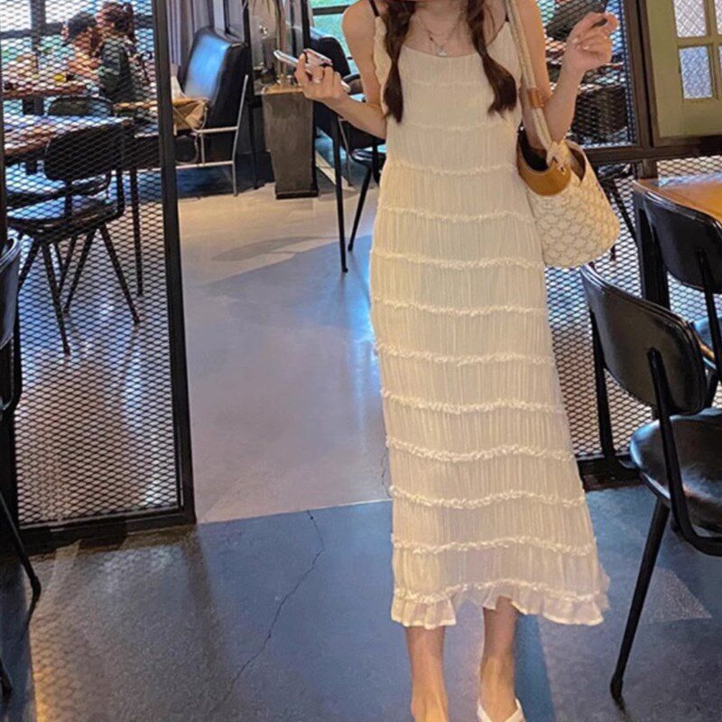 欧洲站夏季新款法式轻奢桔梗减龄初恋甜美气质海边旅游吊带连衣裙