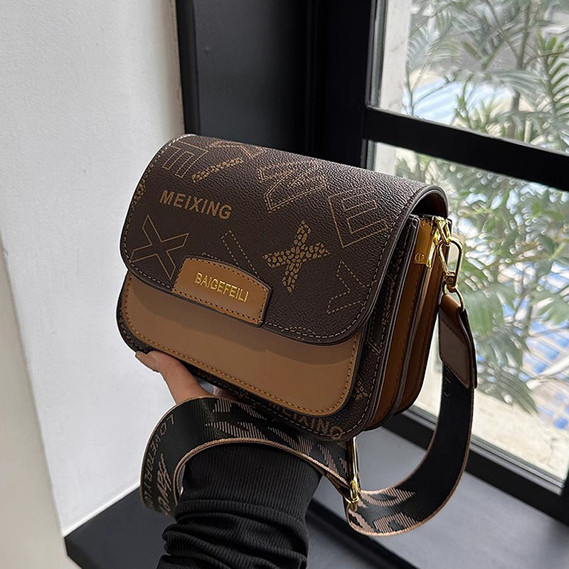 今年流行包包女秋冬2023新款高级质感小众宽肩带单肩包时尚斜挎包