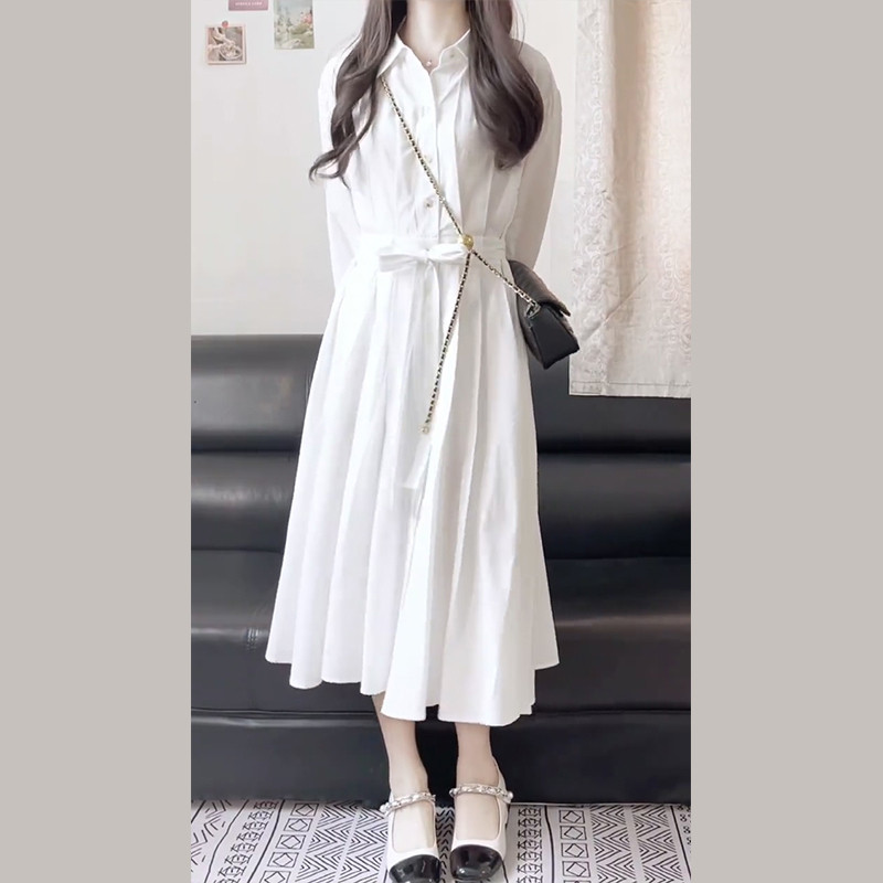 热销春装女2024年新款赫本风内搭打底高级感茶歇法式长袖连衣裙子