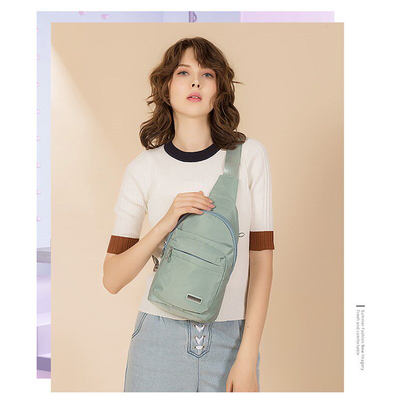 牛津胸前包女2024新款妈妈斜肩包单肩包大容量户外休闲手机斜挂包