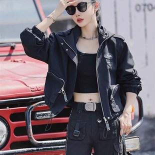女春秋短款风衣外套夹克加绒连帽大码冲锋衣黑色显瘦休闲外套学生