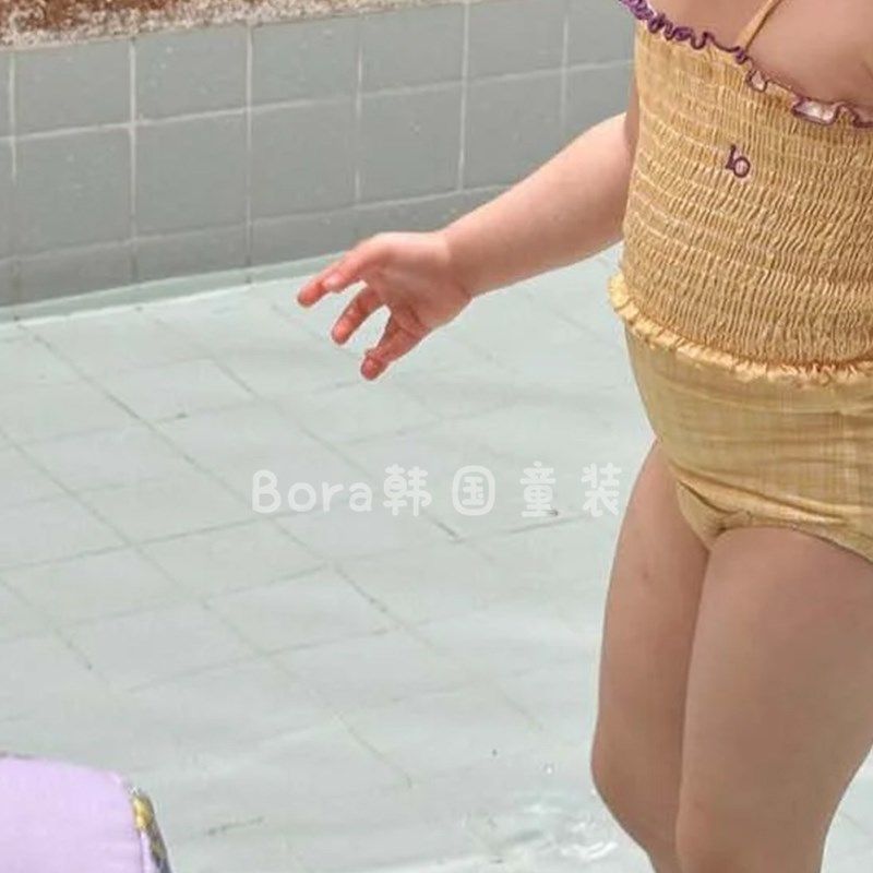 宝宝泳衣女宝夏装2025新款洋气连体泳装儿童潮流网红时尚黄色套装