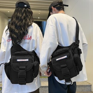 港风单肩包男工装包牛津布新款时尚休闲包潮酷包斜挎包机能背包女