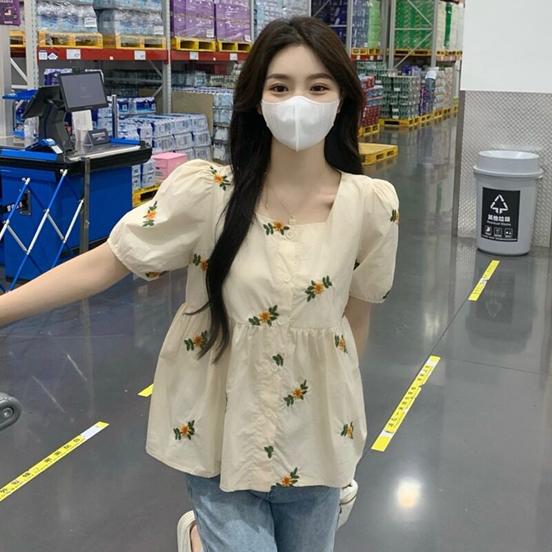 刺绣碎花衬衫女短袖T恤女夏季2023新款甜美娃娃衫方领泡泡袖上衣