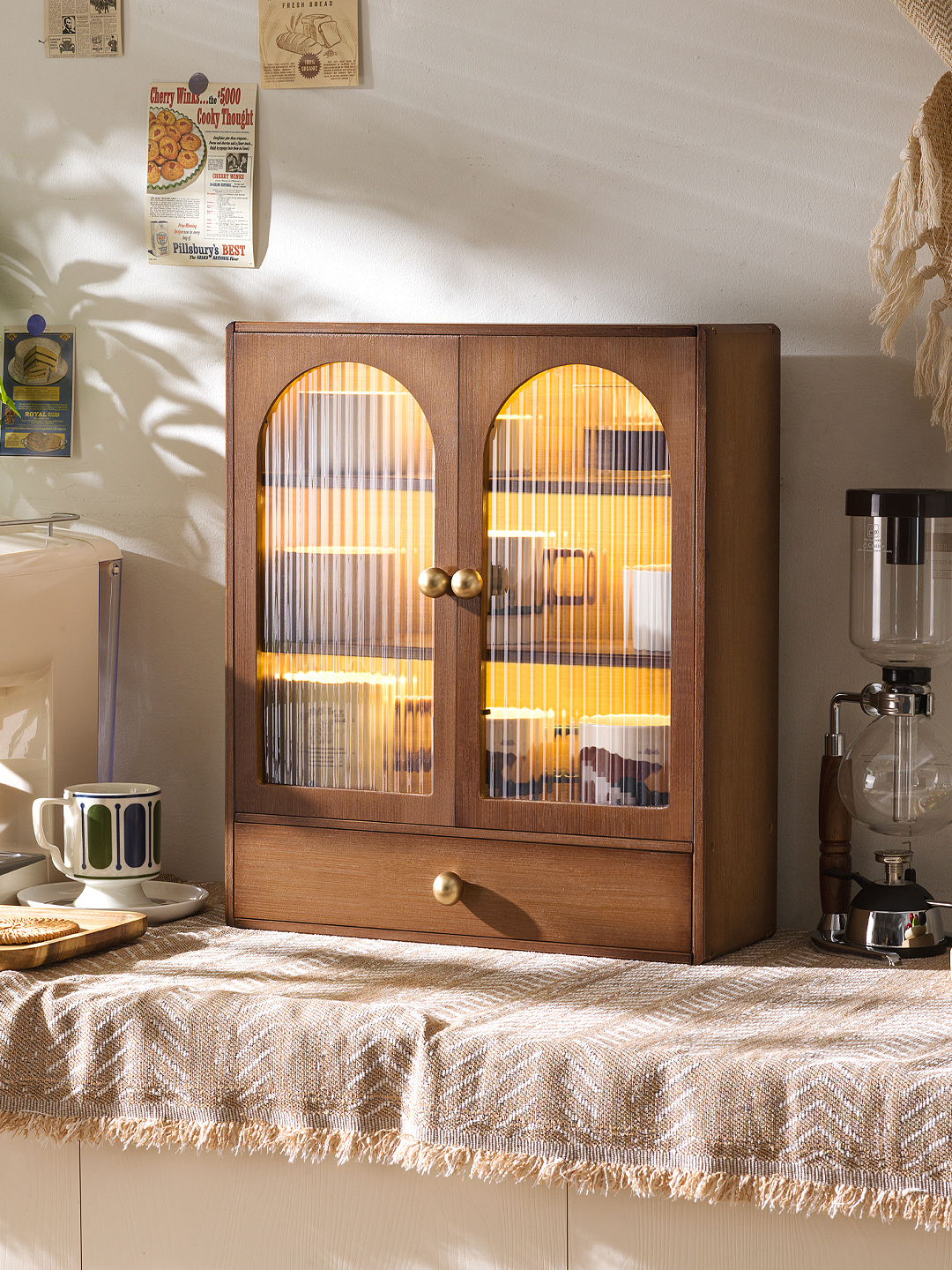 桌面杯子收纳置物架水杯收纳盒防尘玻璃杯茶杯咖啡杯架子复古杯架