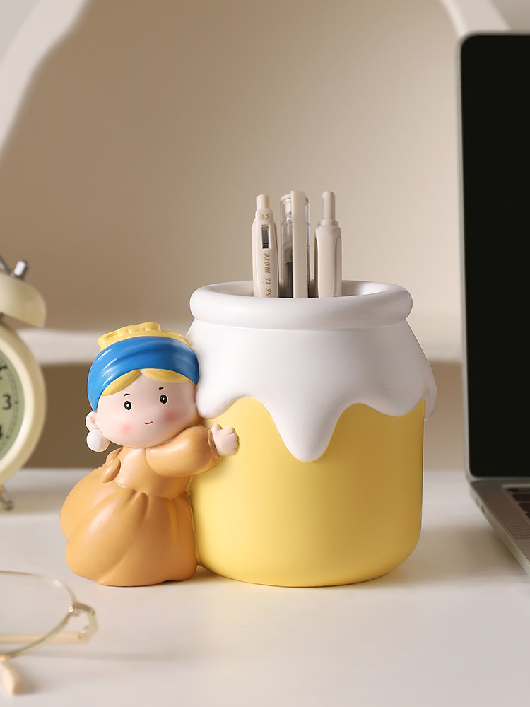 创意可爱戴珍珠耳环的少女笔筒摆件办公室桌面装饰实用生日礼物女