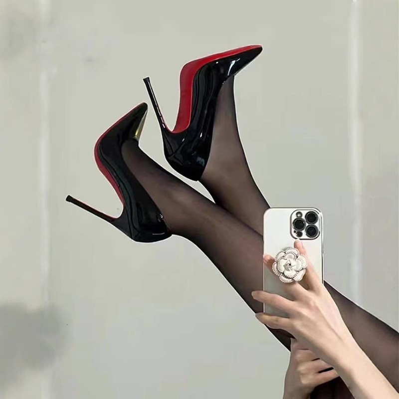 2025年床上新款红底黑色细跟高跟鞋纯欲尖头御姐百搭时尚裸色单鞋