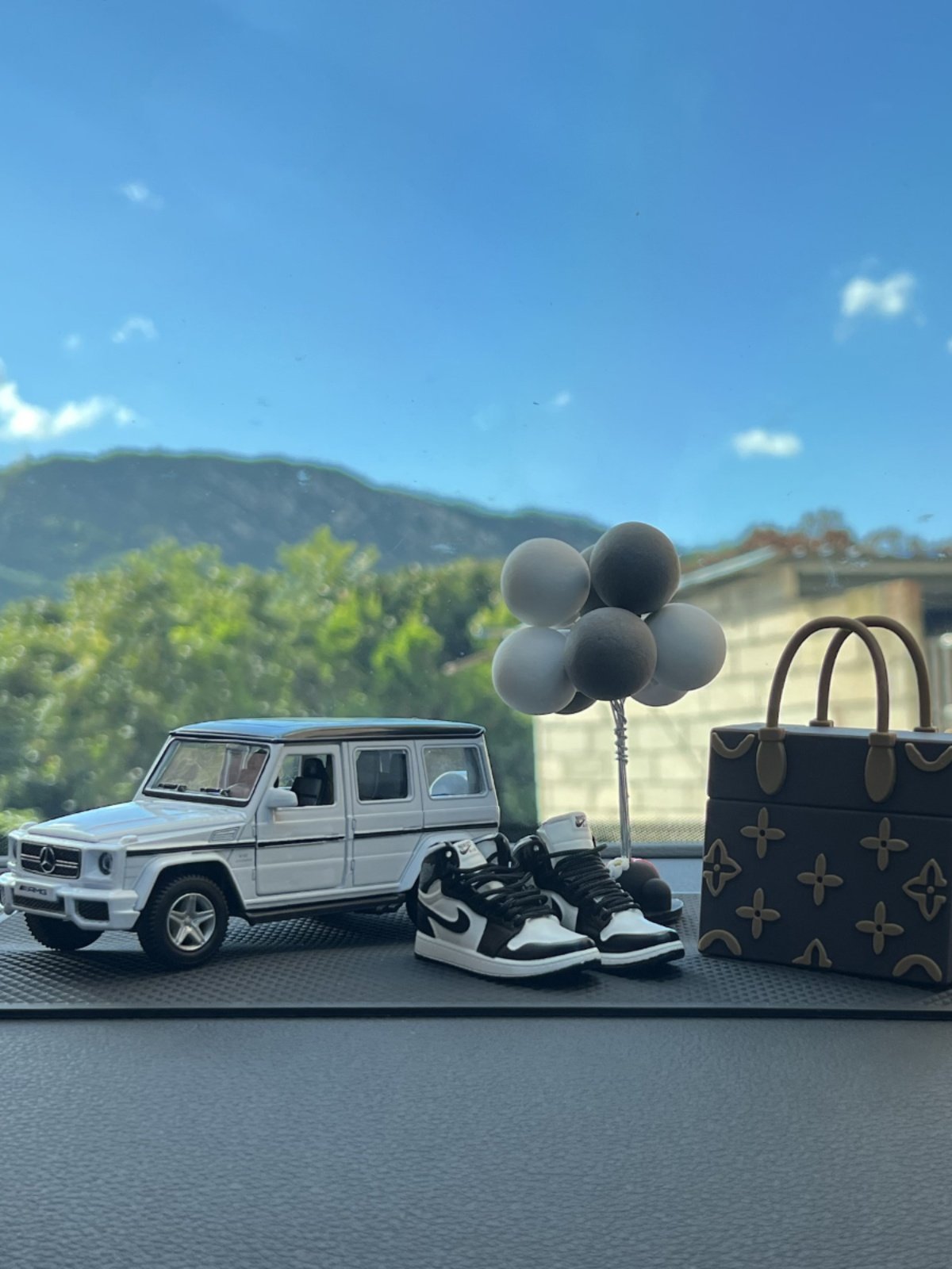 汽车装饰摆件2025新款中控台网红女士车载车内饰品摆件高级感男士,汽车用品/电子/清洗/改装,摆件,淘宝优惠券,粉丝福利购,淘宝优惠卷