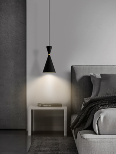 北欧主卧室床头柜小吊灯2023新款创意现代简约网红极简长线吊线灯