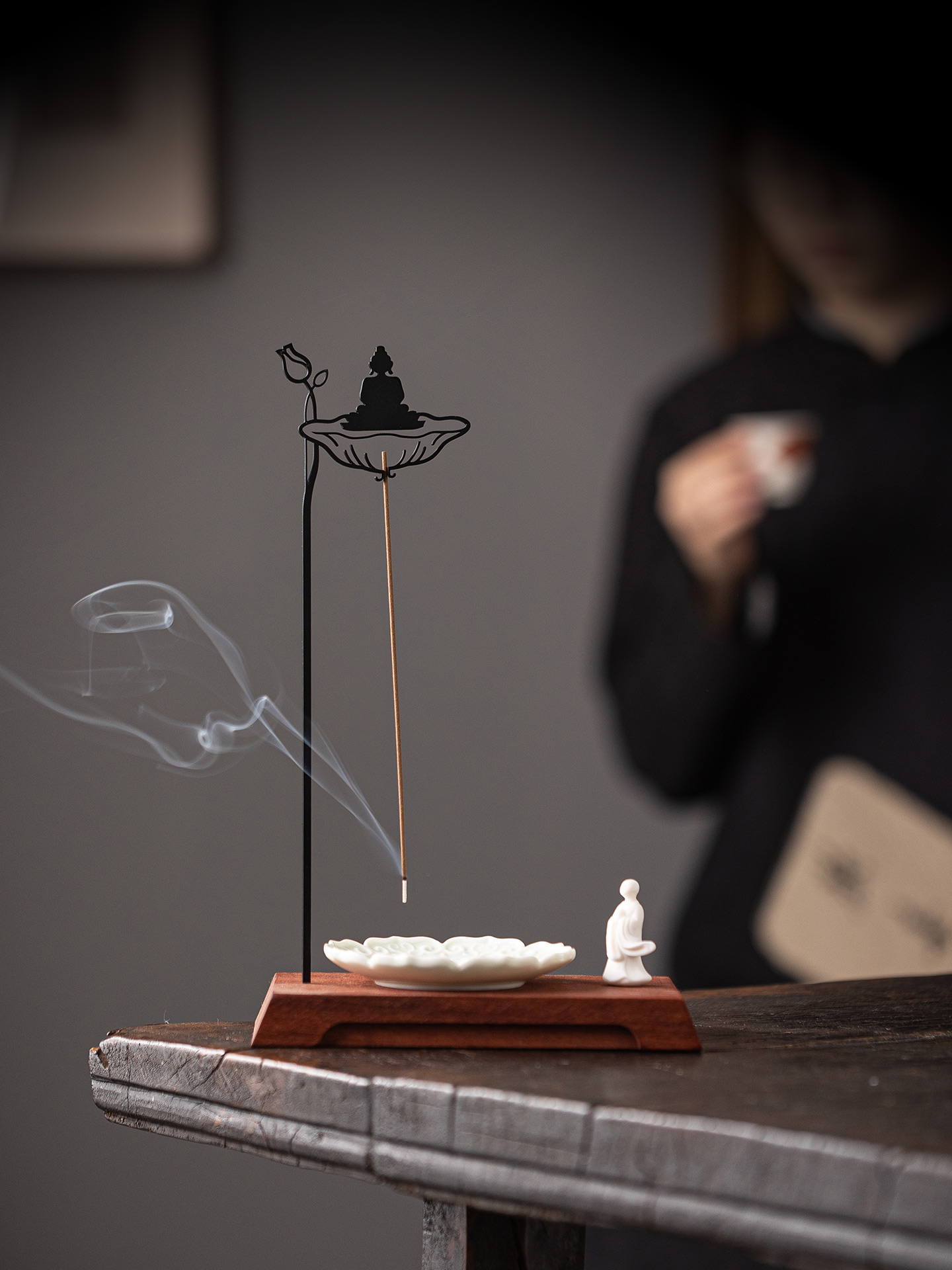 创意倒挂香器室内檀香沉香线香炉香插香座家用香薰炉禅意佛像摆件