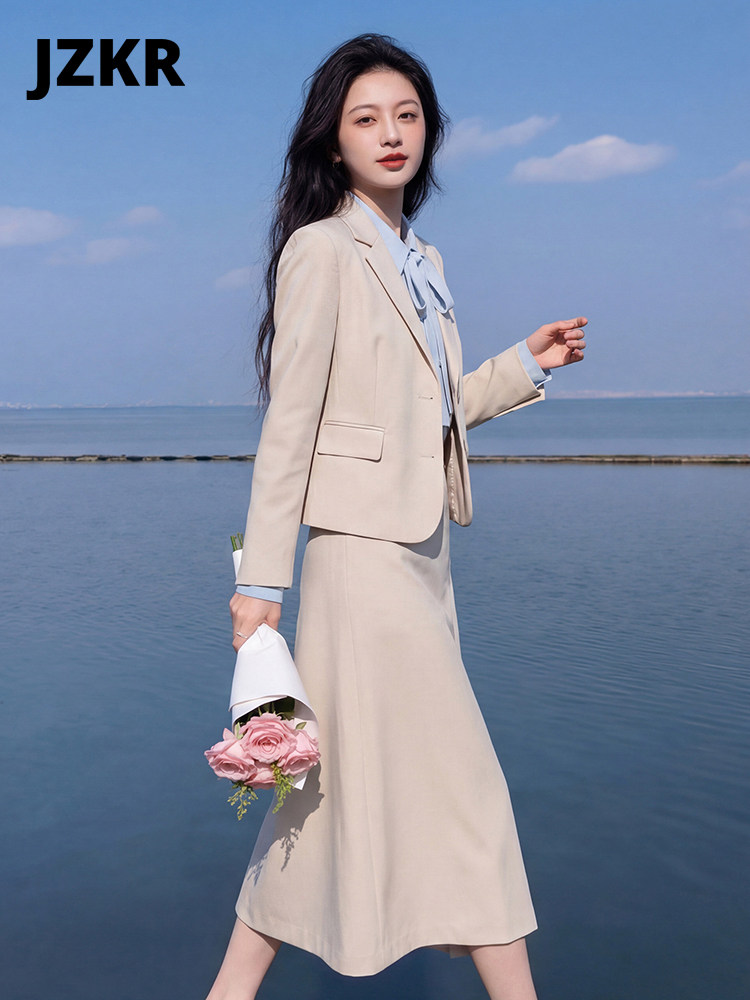 高级感杏色西装套装女休闲面试职业正装2026春季新款时尚通勤制服