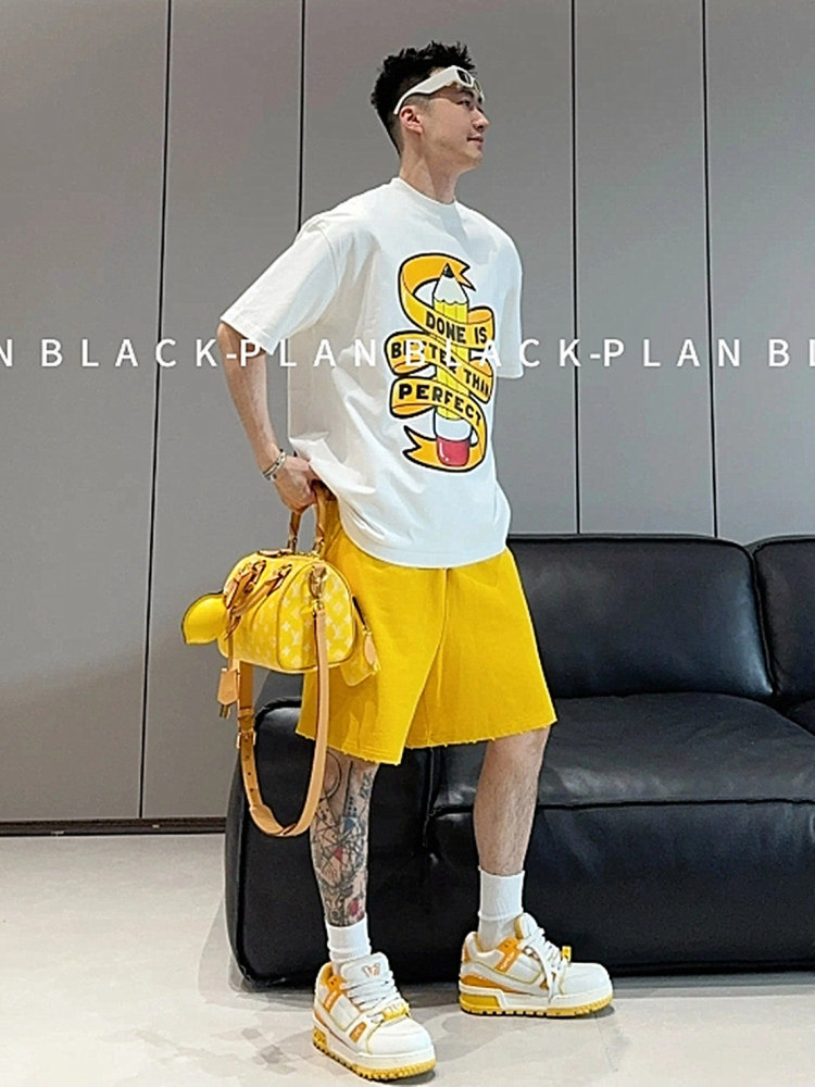卡通休闲运动套装男夏季薄款潮牌时尚百搭透气圆领短袖短裤两件套