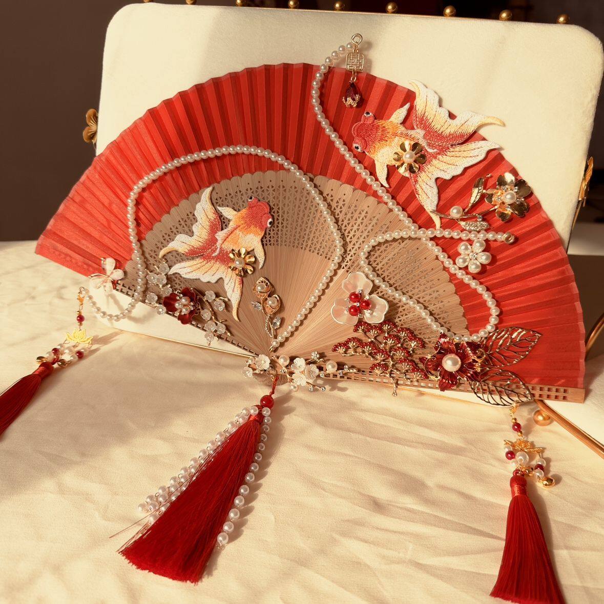 婚礼新娘用团扇团扇折扇婚礼新娘晨袍扇子手捧花婚扇中式秀禾喜扇