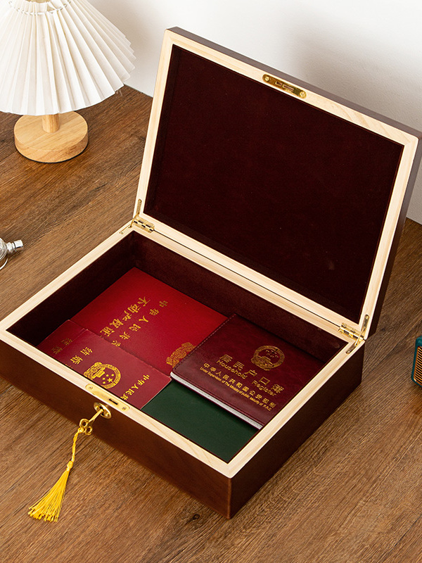胡桃色多功能证件收纳盒带锁桌面家用房产证方形存放盒实木质绒布