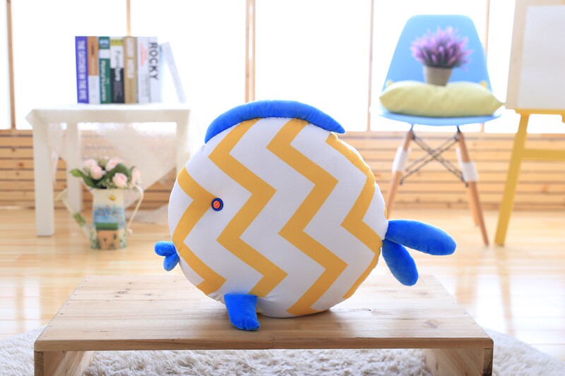 高档接吻鱼抱枕漂洋过海来看你同款亲嘴鱼公仔情侣毛绒靠枕jrlxxu