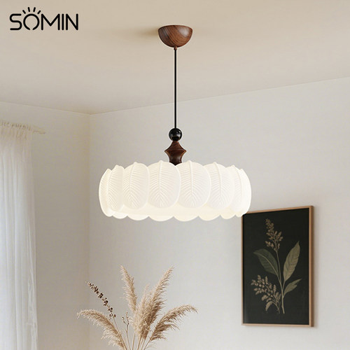 卧室吊灯中古风新款创意网红树叶书房餐厅灯全光谱护眼儿童房间灯