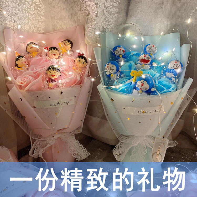 小透明礼盒花束 卡通公仔娃娃花束 创意礼物送女友