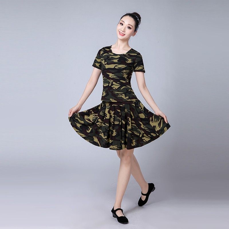 水兵舞服女套装2024新款夏季短袖舞蹈演出服广场舞衣服迷彩短裙子