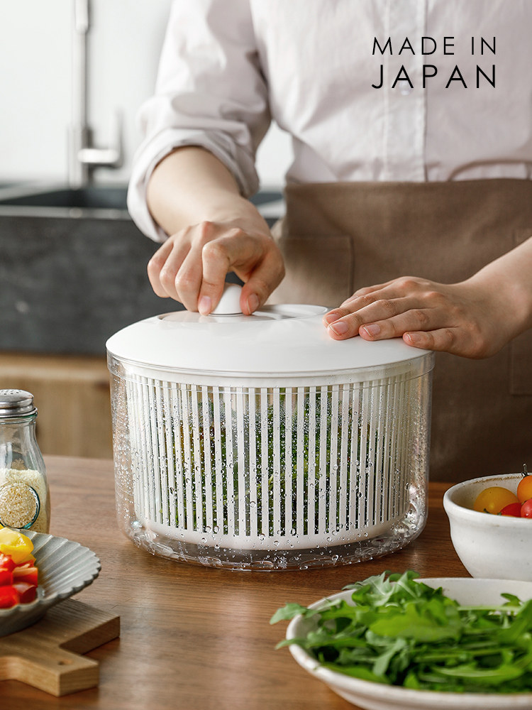 霜山日本进口蔬菜脱水器水果沙拉甩水神器手动甩菜器沥水洗菜篮