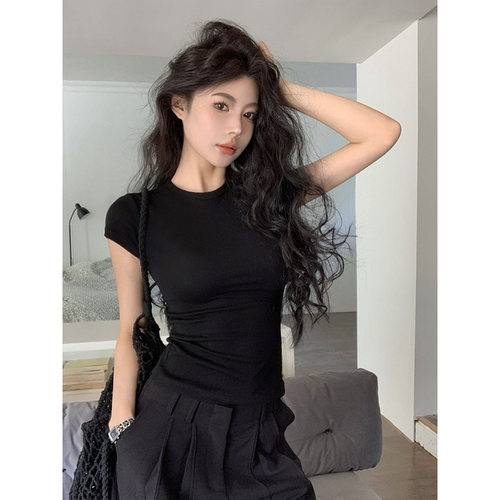黑色正肩辣妹短袖t恤女夏季薄款别致漂亮修身T恤衫美式短款0809e