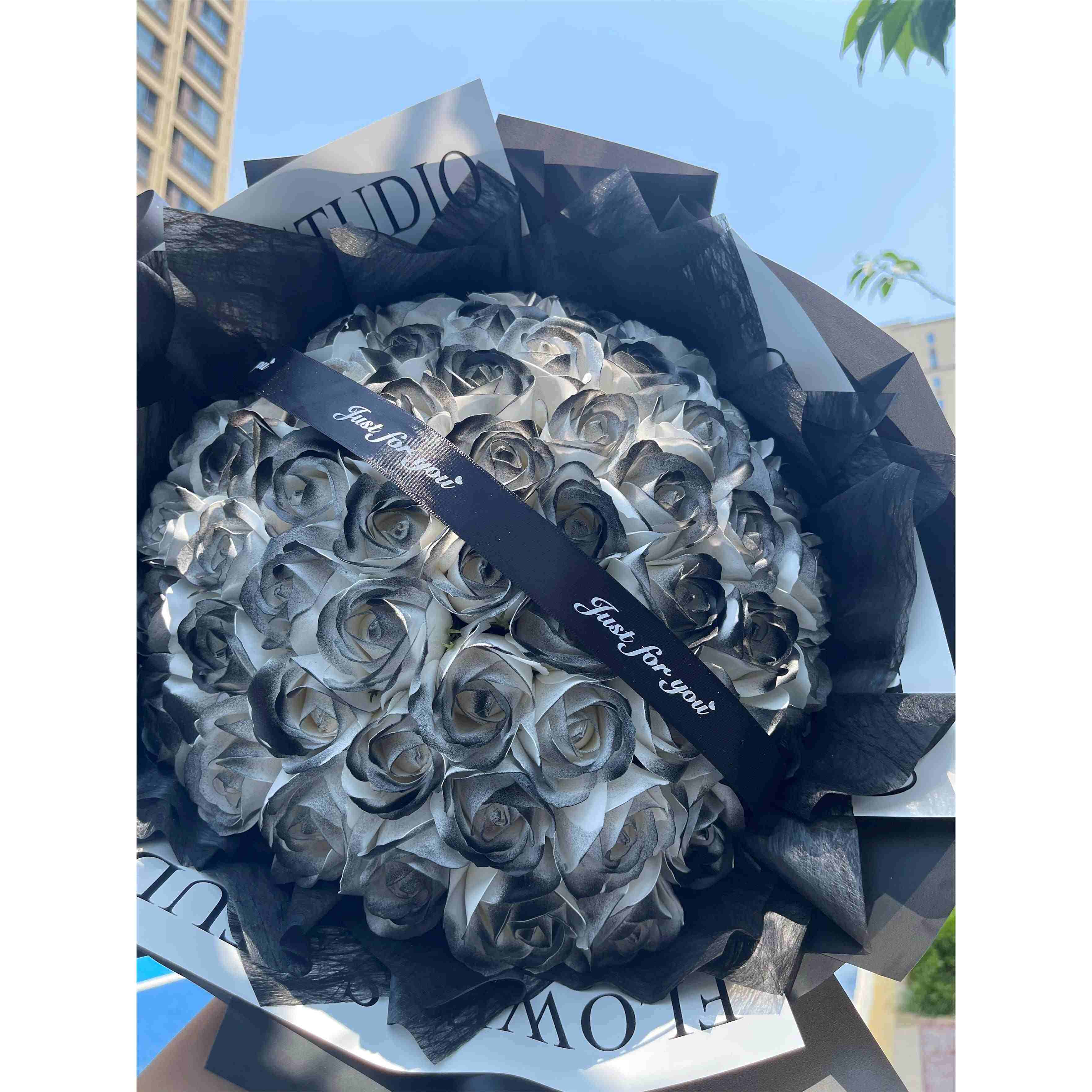 花束玫瑰花仿真黑骑士黑色高级成品生日礼物假花香皂花永生送男友