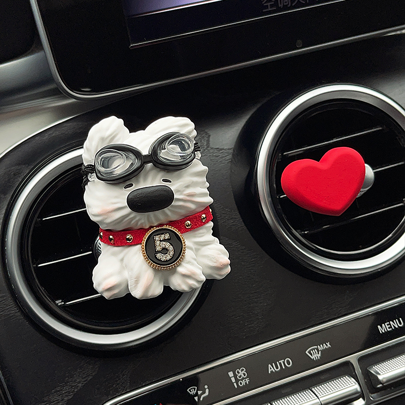 车载空调出风口香薰香水扩香石装饰夹女生新车礼物凌乱潦草小狗