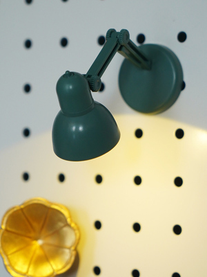 洞洞板配件迷你小型LED台灯折叠随身小夜灯磁吸桌面台式创意磁贴