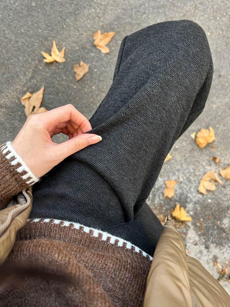 黑色毛呢窄版阔腿裤女春季大码高腰垂感休闲人字纹秋冬加绒直筒裤