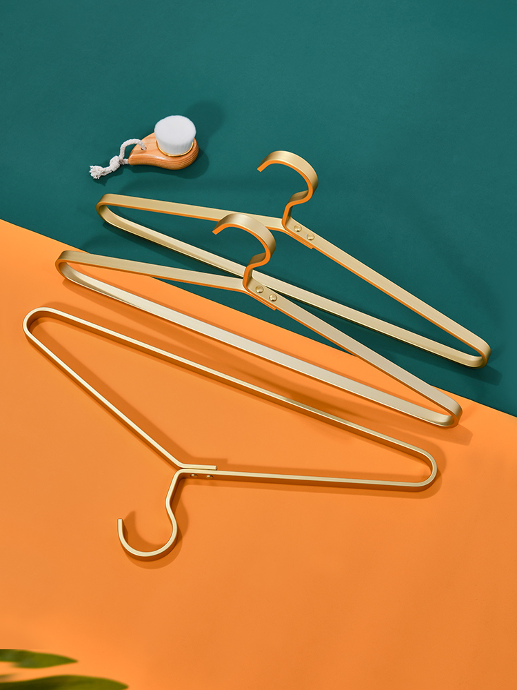 衣架轻奢无痕铝合金宽肩衣挂衣撑挂衣服架晾晒衣柜家用防滑衣架子