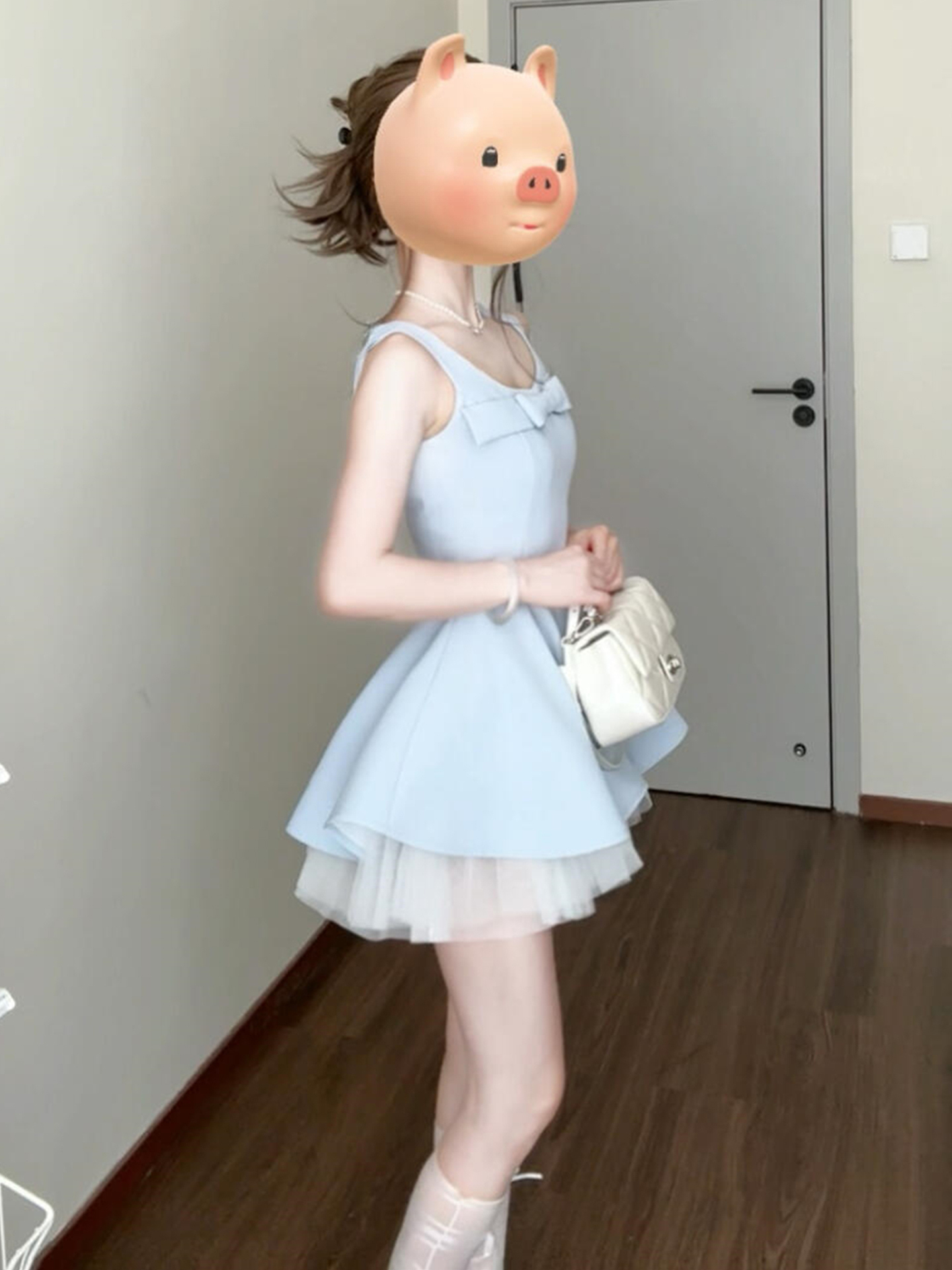 2025新款夏季绝美蓝色吊带连衣裙子女高级感掐腰生日礼服蓬蓬短裙