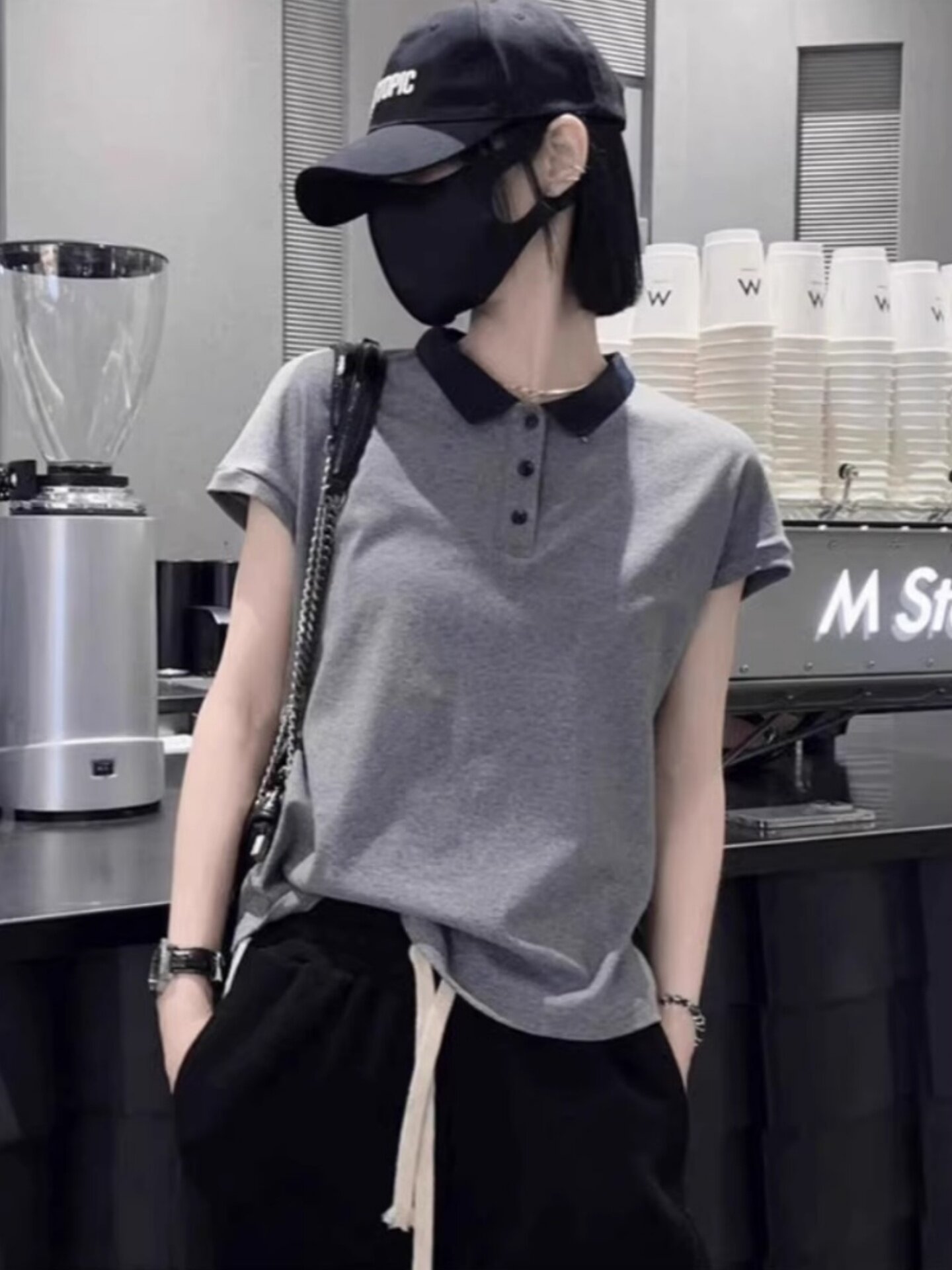 灰色Polo领正肩短袖T恤女款夏季薄款新款时尚设计感翻领体恤上衣