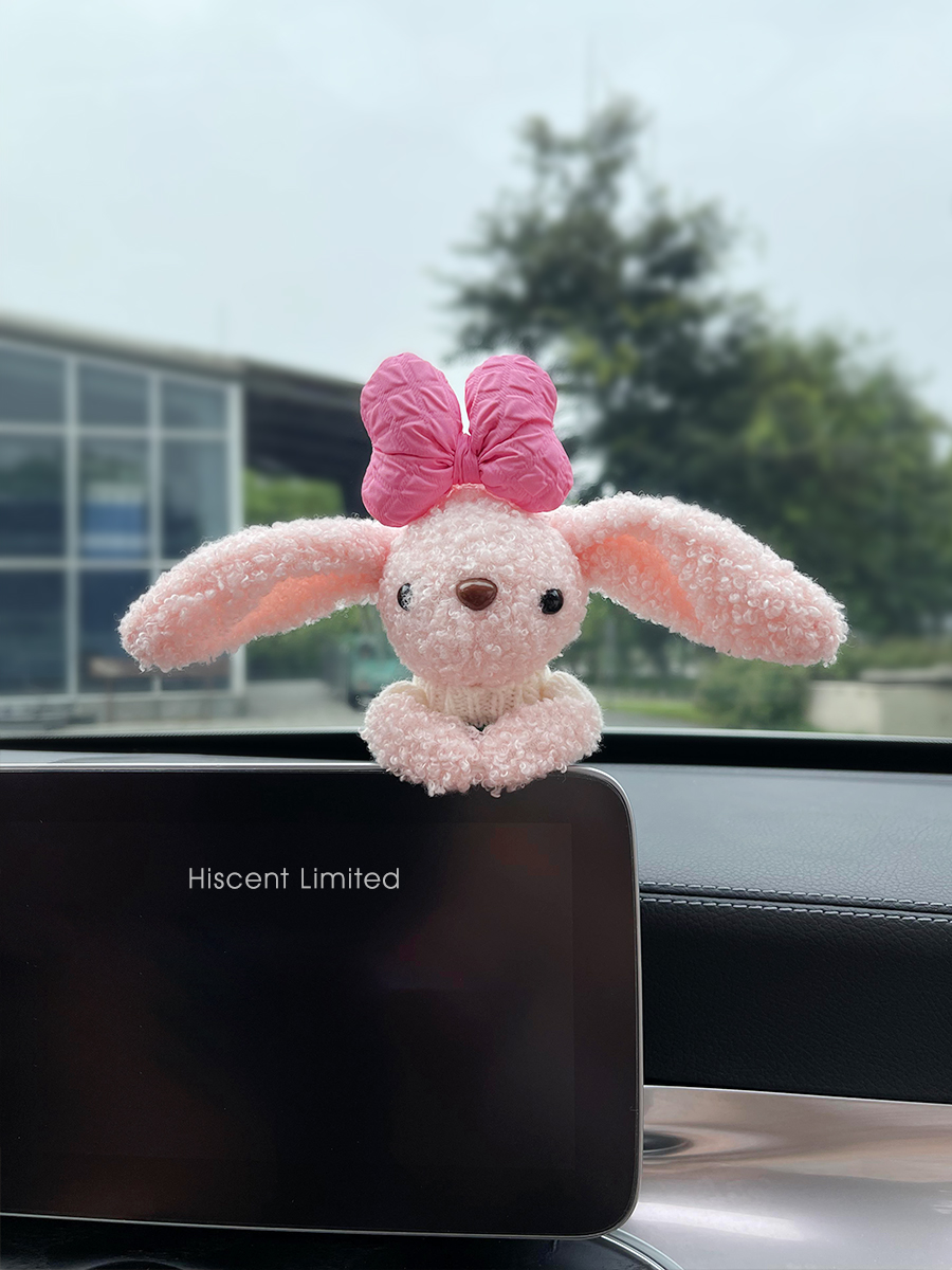汽车中控屏幕摆件雨刮器怀挡装饰车内饰品安全带护肩套毛绒公仔女