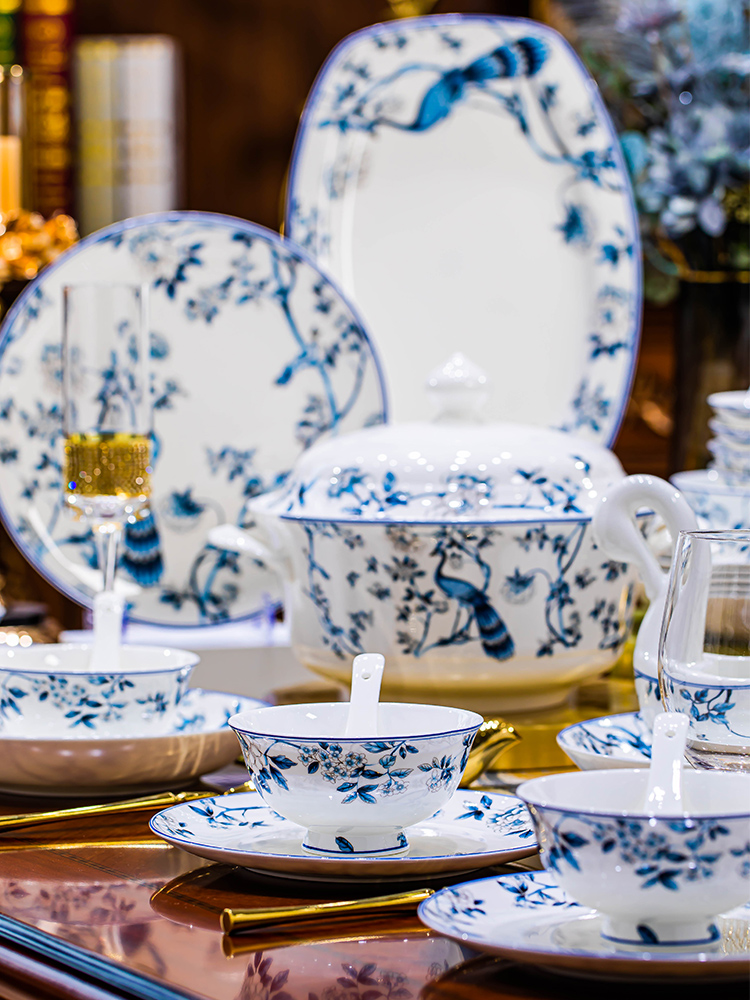 碗碟套装家用中式轻奢复古青花瓷碗景德镇陶瓷碗碟筷组合餐具套装