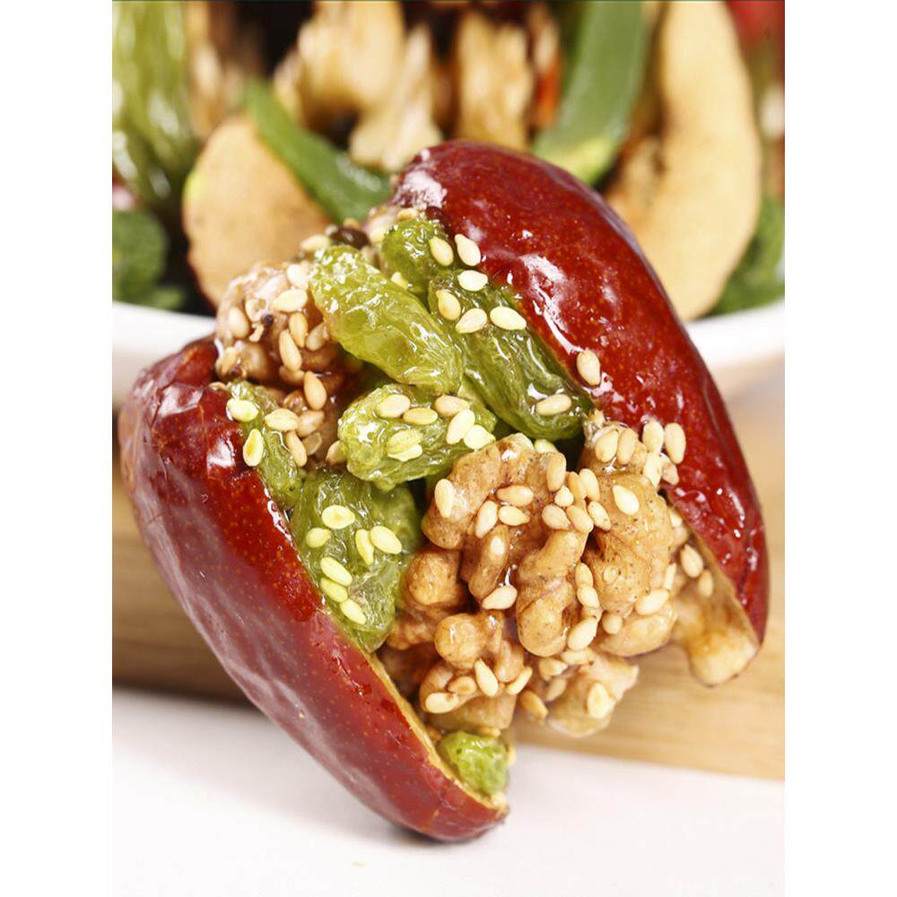 大红枣夹核桃仁加葡萄干小包装孕妇零食夹心新疆特产大枣干果年货