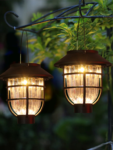 2025新款太阳能小夜灯庭院花园阳台氛围灯笼复古挂树吊灯露台装饰