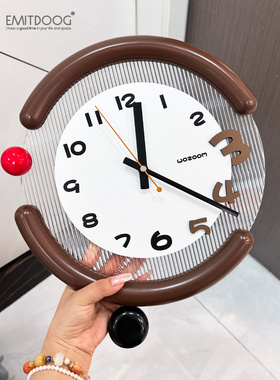 EMITDOOG免打孔创意挂钟客厅钟表2025新款家用餐厅装饰墙简约时钟