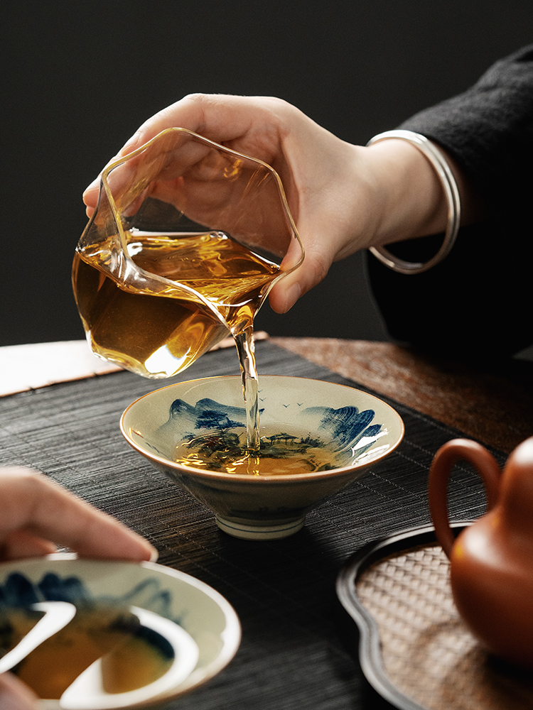 泥土故事老陶泥斗笠杯手绘青花压手杯山水品茗杯千里江山主人杯