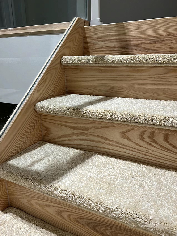 纯色加厚楼梯踏步垫免胶自粘防滑实木家用网红旋转楼梯地毯可定制