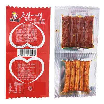 周小玲辣小白生一对辣条辣棒大刀肉面筋制品网天红零食小时候味