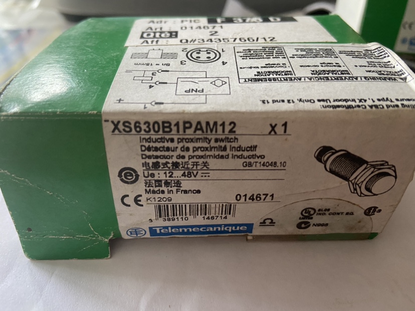 询价全新原装施耐德接近开关XS630B1PAM12现货老库存老包装议价