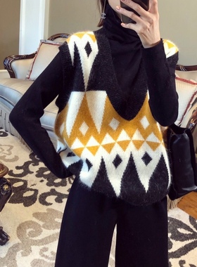 秋冬大码宽松针织毛线马甲女胖mm200斤无袖毛衣背心外穿马夹外套