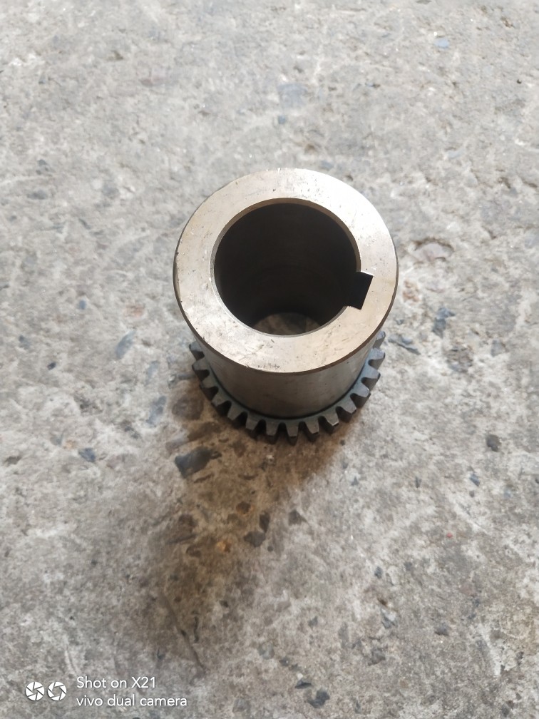 南通京鼎机厂端面龙1门铣床X1560电机齿轮Z28/M2.5床内孔38*0高90