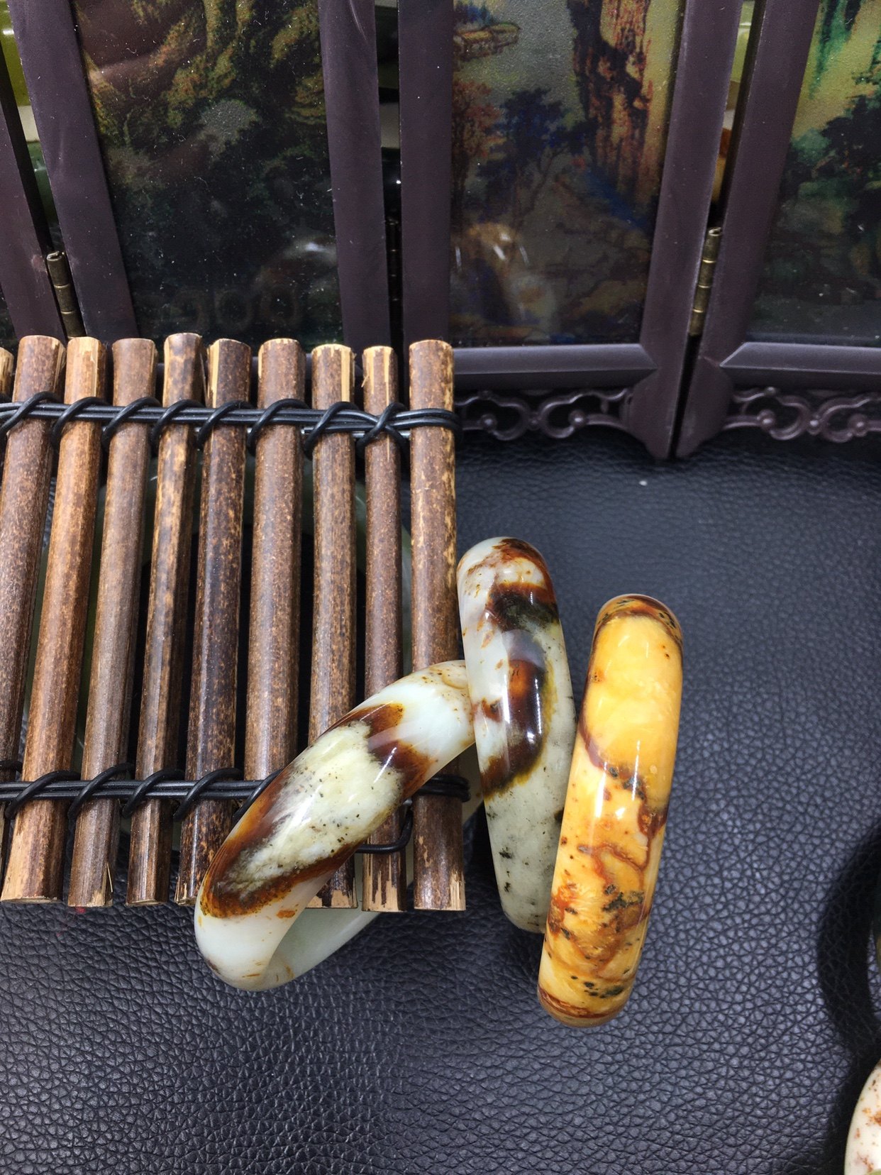 天然岫玉花料手镯  红色花玉 . 蓝色花玉手镯正品a货