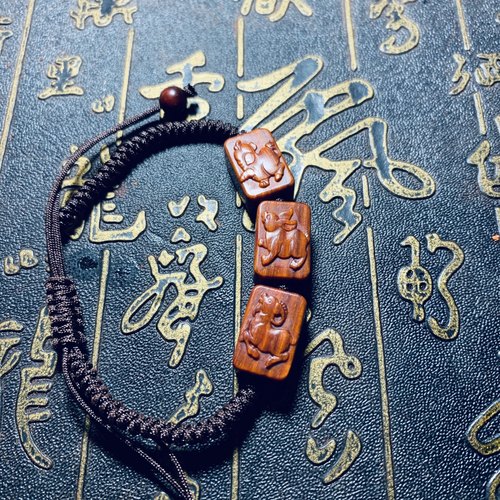 小叶紫檀十二生肖三会局猪兔羊