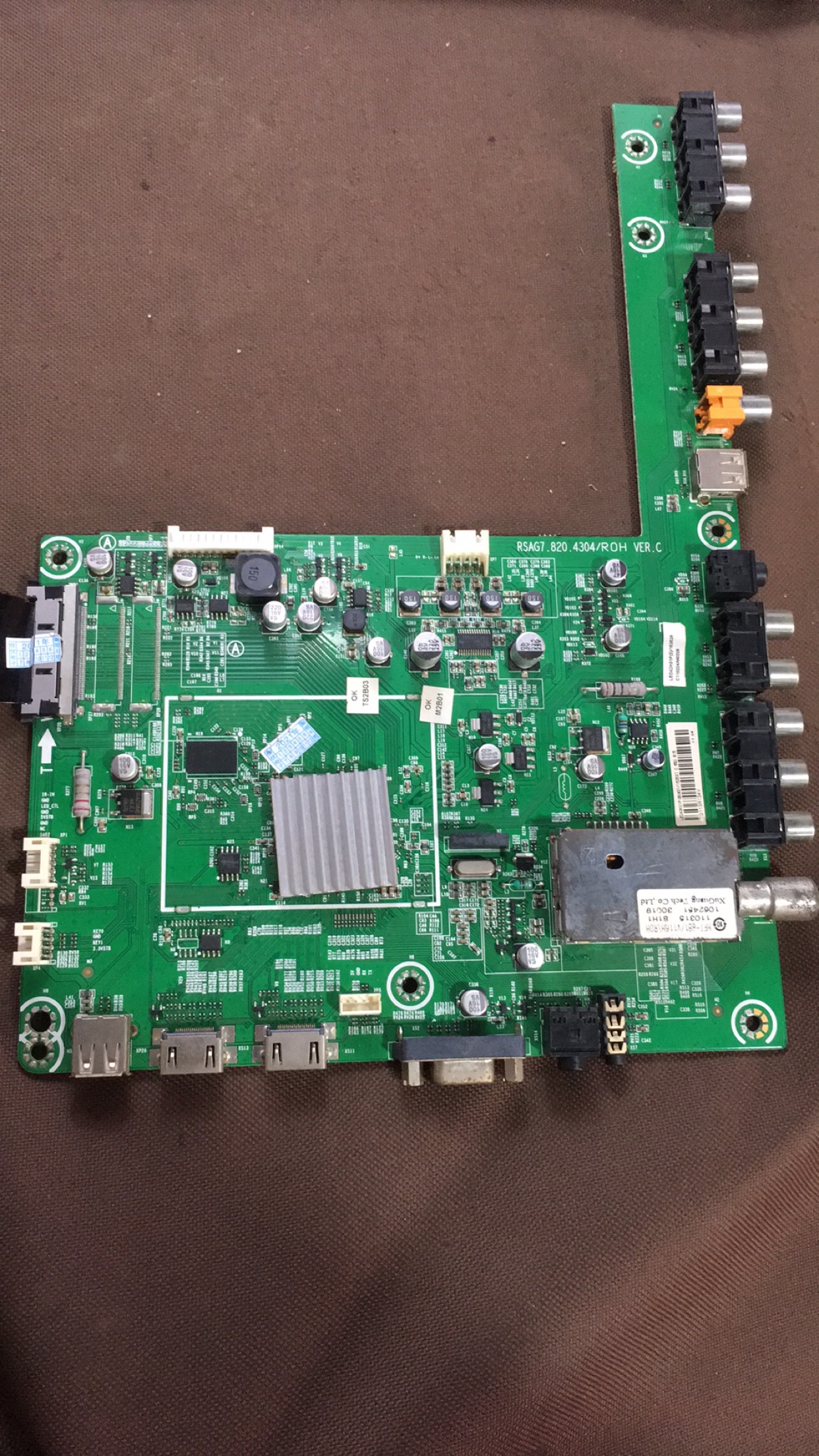 海信 LED42K01P 主板 RSAG7.820.4304/ROH 配屏 HE420FF-E01