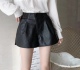 女2025秋冬时尚 韩版 休闲宽松百搭PU皮A字版 黑色短裤 显瘦皮裤