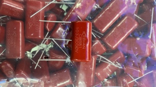 CBB81聚苯乙烯薄膜电容103J3000V 10NF3000V 0.01UF3000V P=30mm
