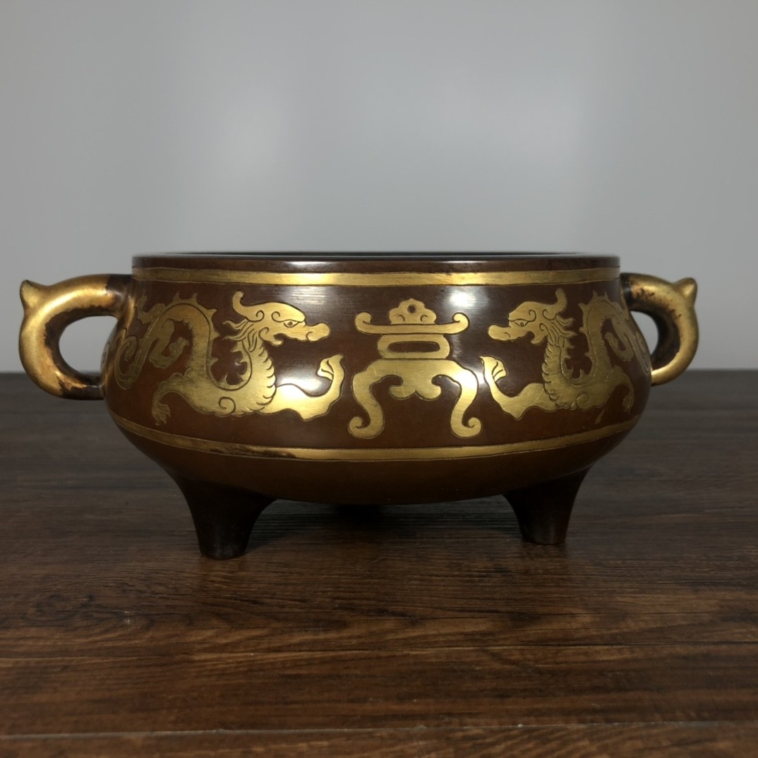 老件纯铜紫铜雕花鎏金郭氏珍玩款双龙祥瑞图双鱼耳小三足香炉摆件