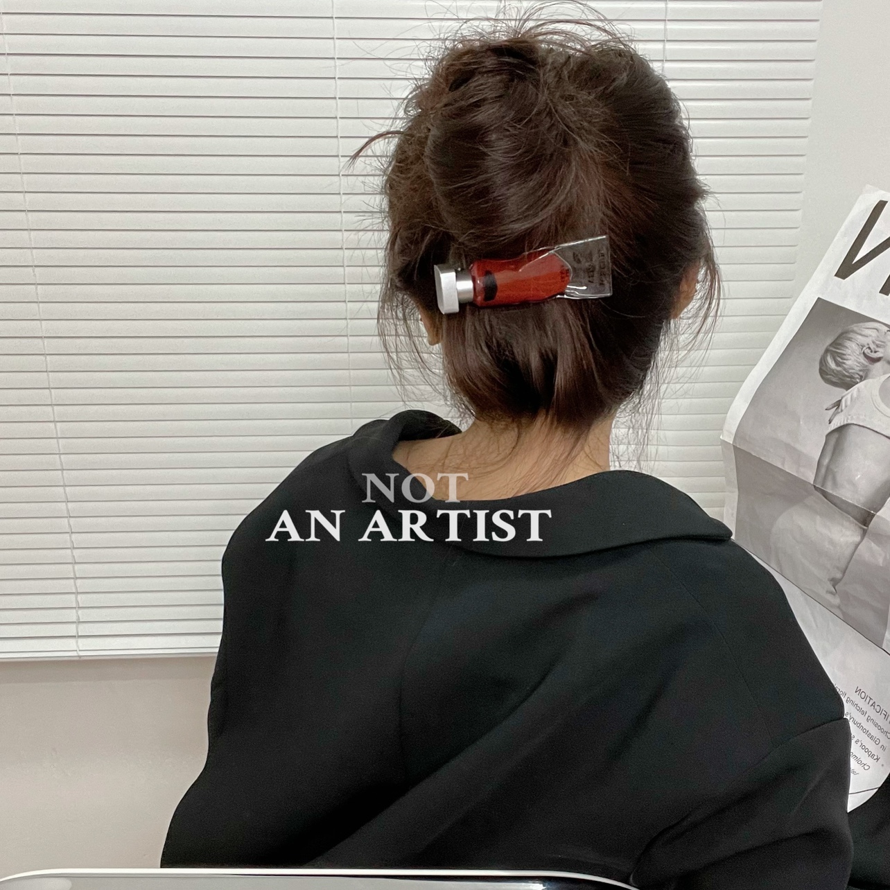 NOT AN ARTIST不是艺术家大号亚克力透明美学配饰颜料管发卡发夹
